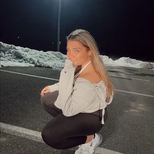 Meet your Posher, Brooke